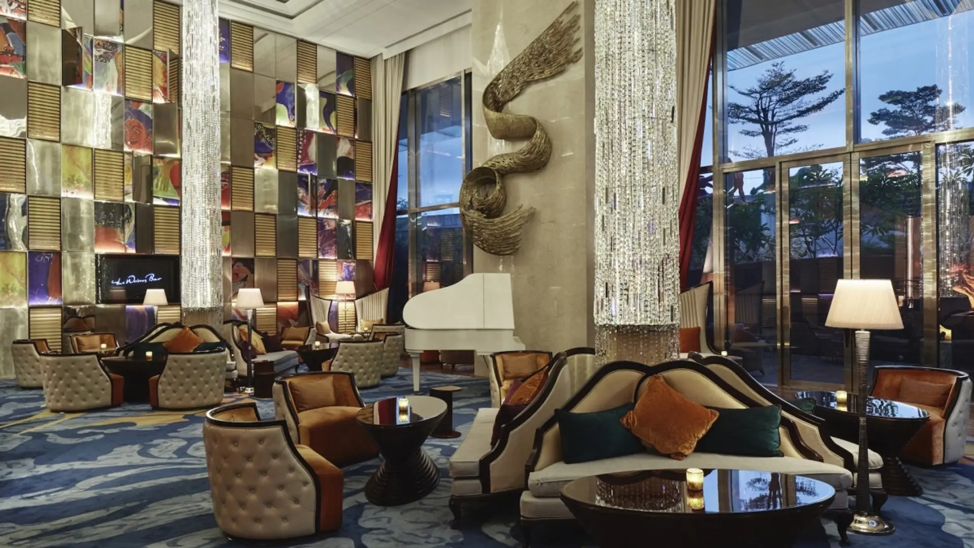 Lounge area at hotel raffles jakarta