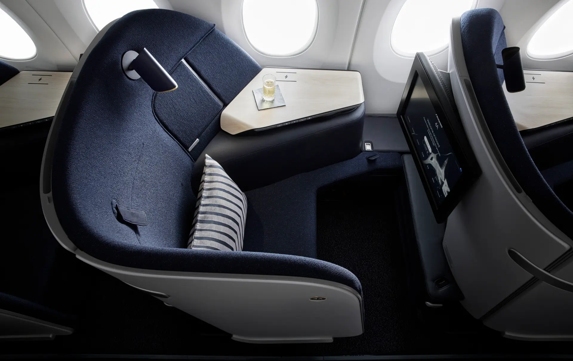 Airline review Cabin & Seat - Finnair - 1