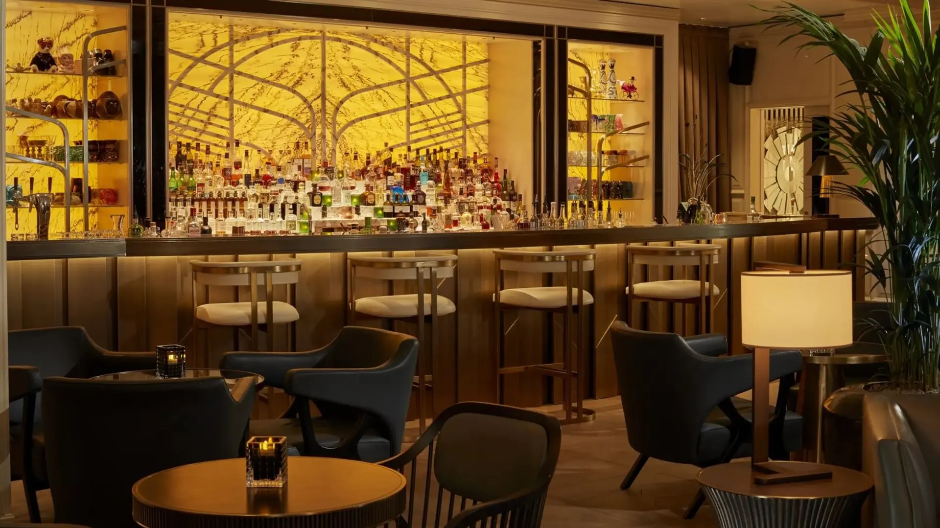 Hotel review Restaurants & Bars' - The Ritz-Carlton, Berlin - 4