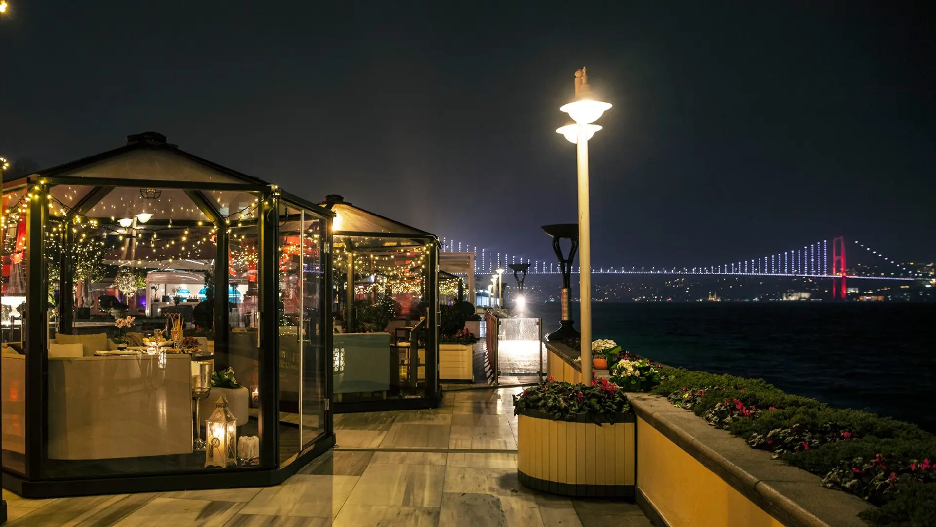 Hotel review Restaurants & Bars' - Four Seasons Hotel Istanbul at the Bosphorus - 3