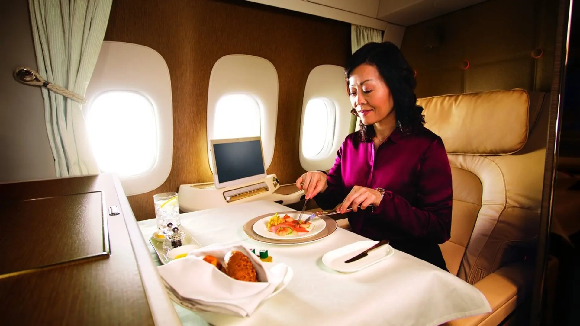 Airline review Cuisine - Emirates - 2