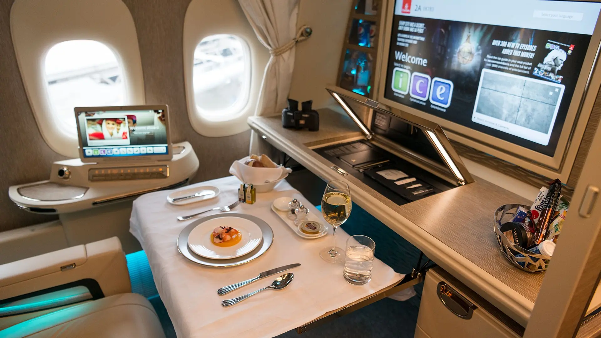 Airline review Cuisine - Emirates - 4