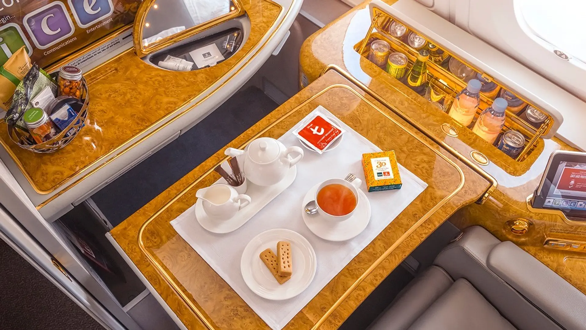 Airline review Beverages - Emirates - 5