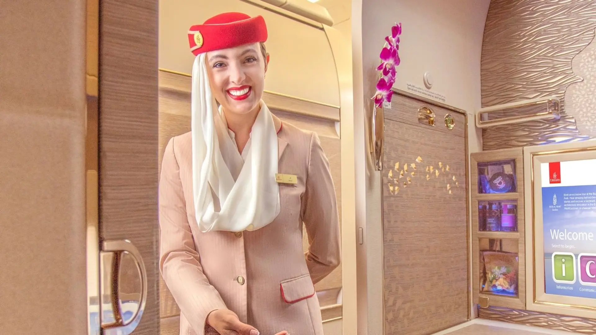 Airline review Service - Emirates - 0