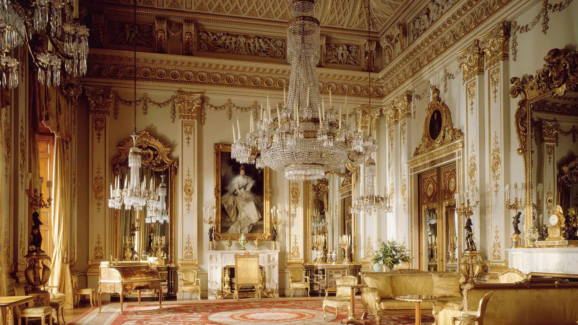 Inside view of Buckingham Palace 