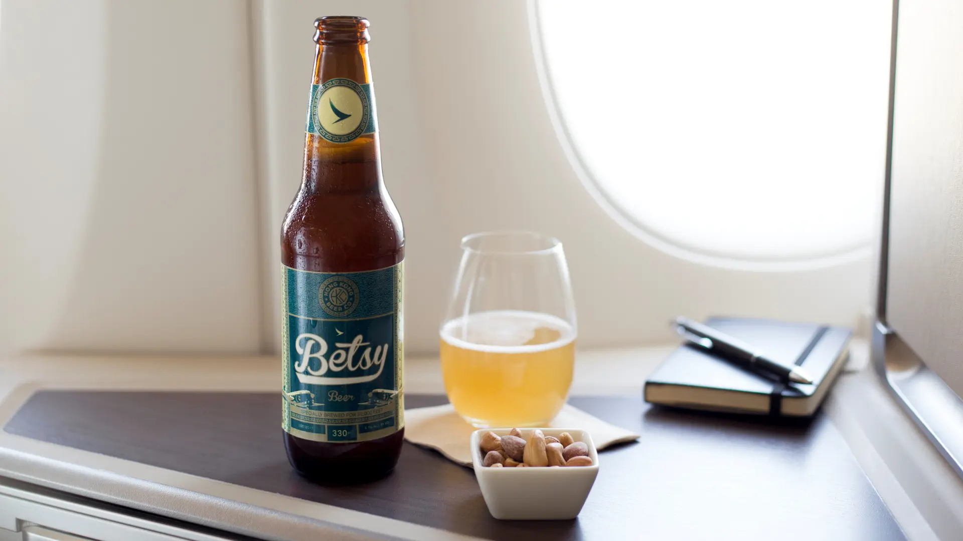 Airline review Beverages - Cathay Pacific - 3