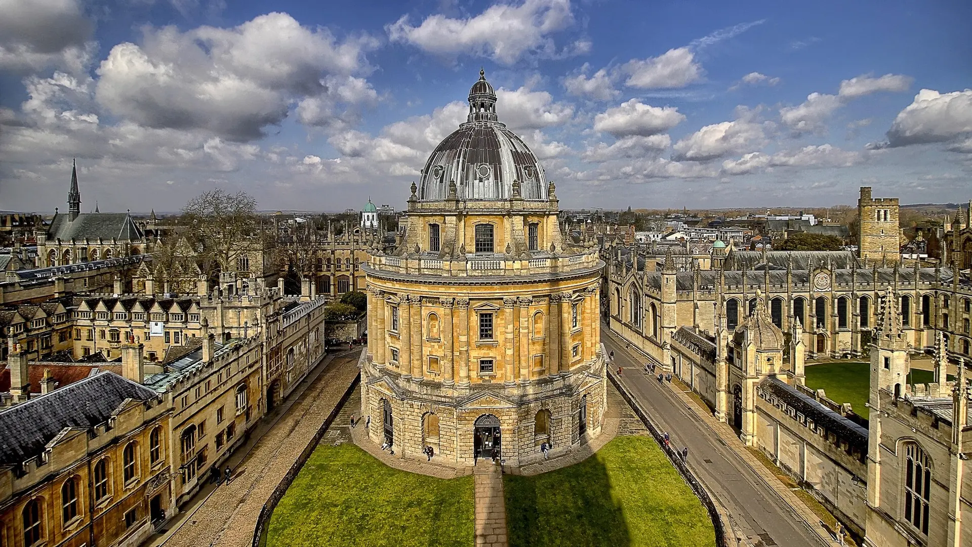 Oxford, one of the best day trips from london