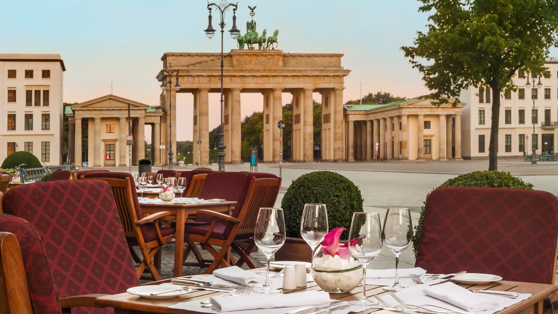 Hotel review Location' - Hotel Adlon Kempinski Berlin - 2