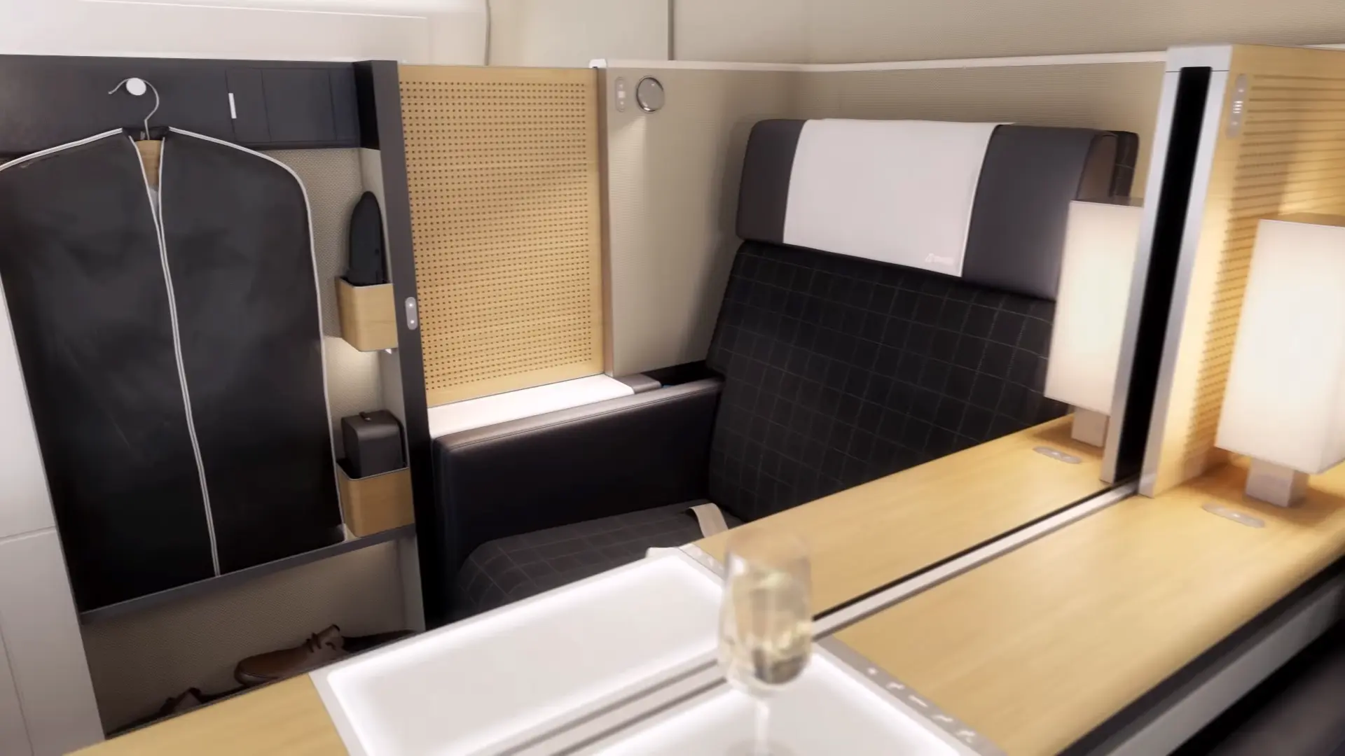 Airline review Cabin & Seat - SWISS - 2