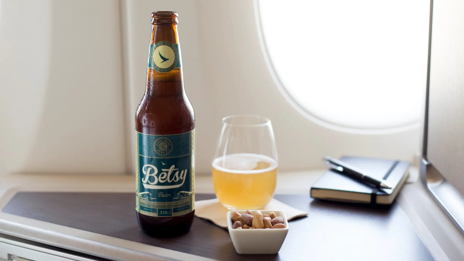 Airline review Beverages - Cathay Pacific - 6