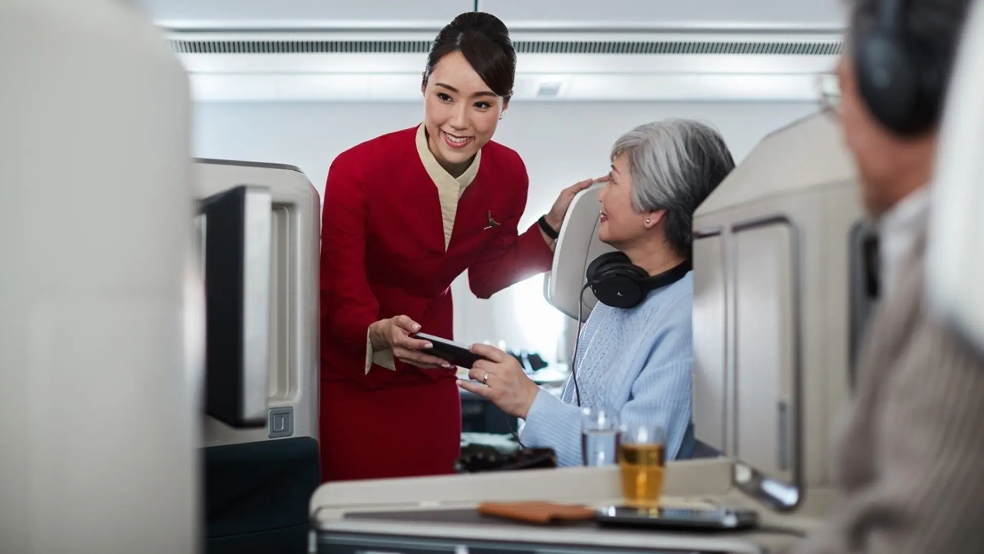 Airline review Service - Cathay Pacific - 1