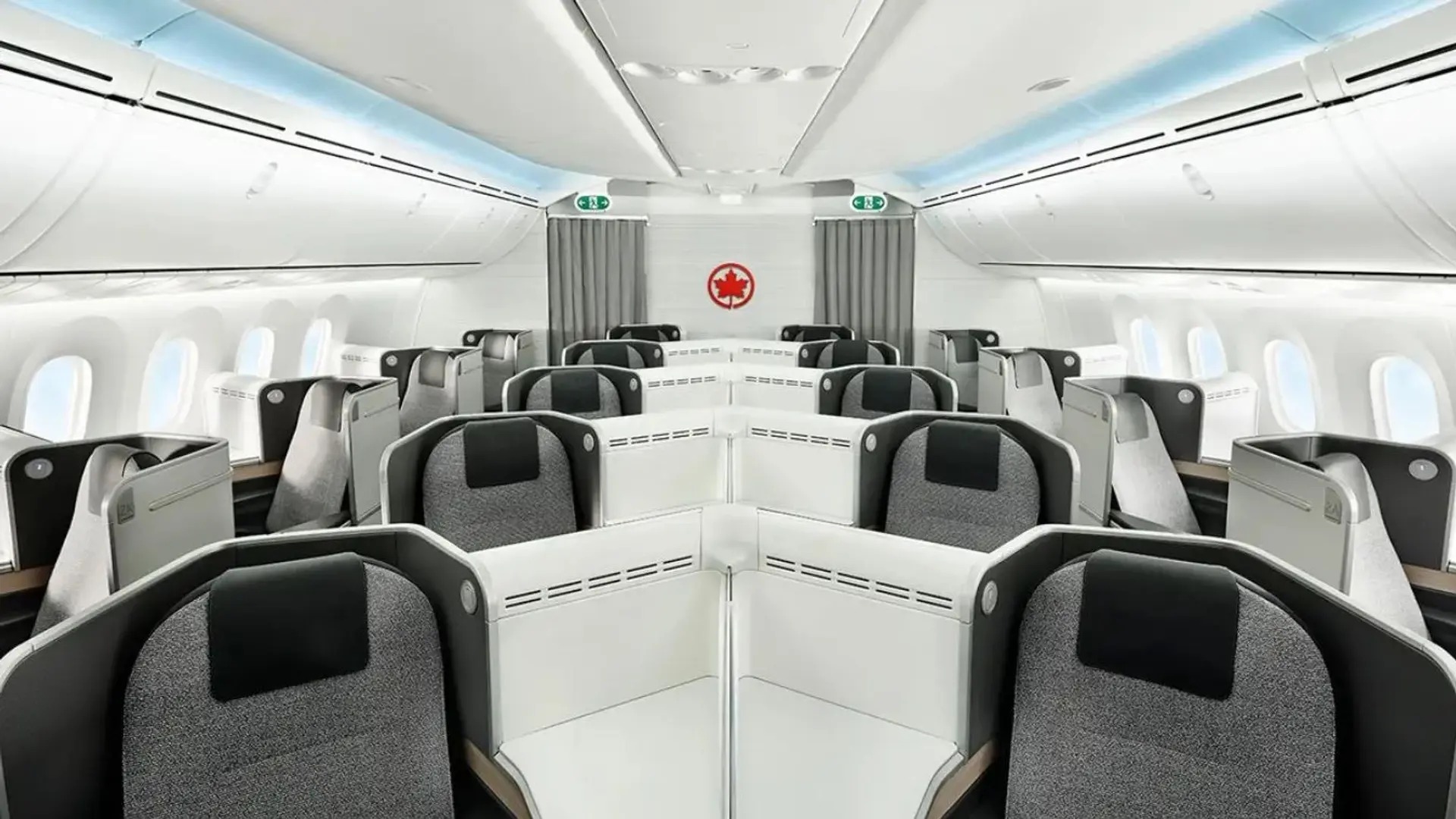 Airline review Cabin & Seat - Air Canada - 3