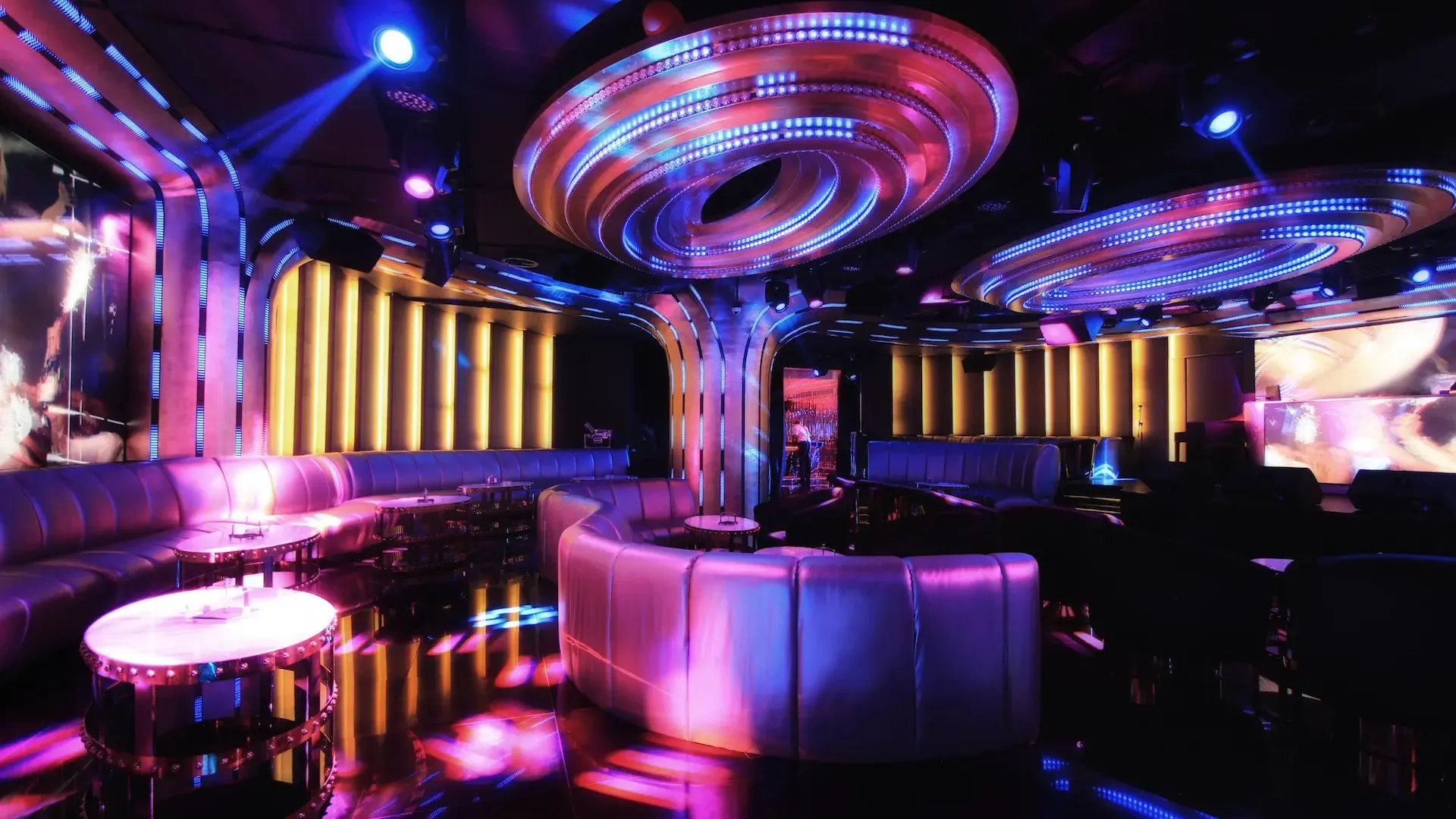 Destinations Toplists - 10 Best Nightclubs in Dubai