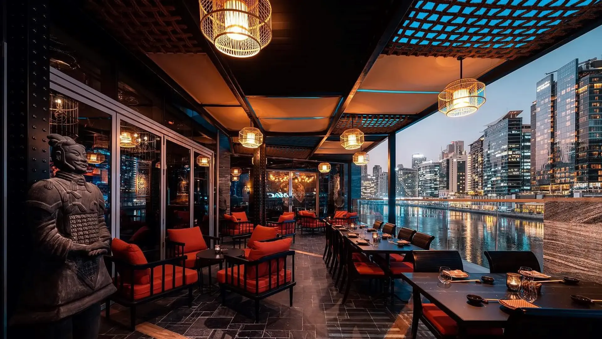 Asia Asia is one of the best rooftop bars in dubai