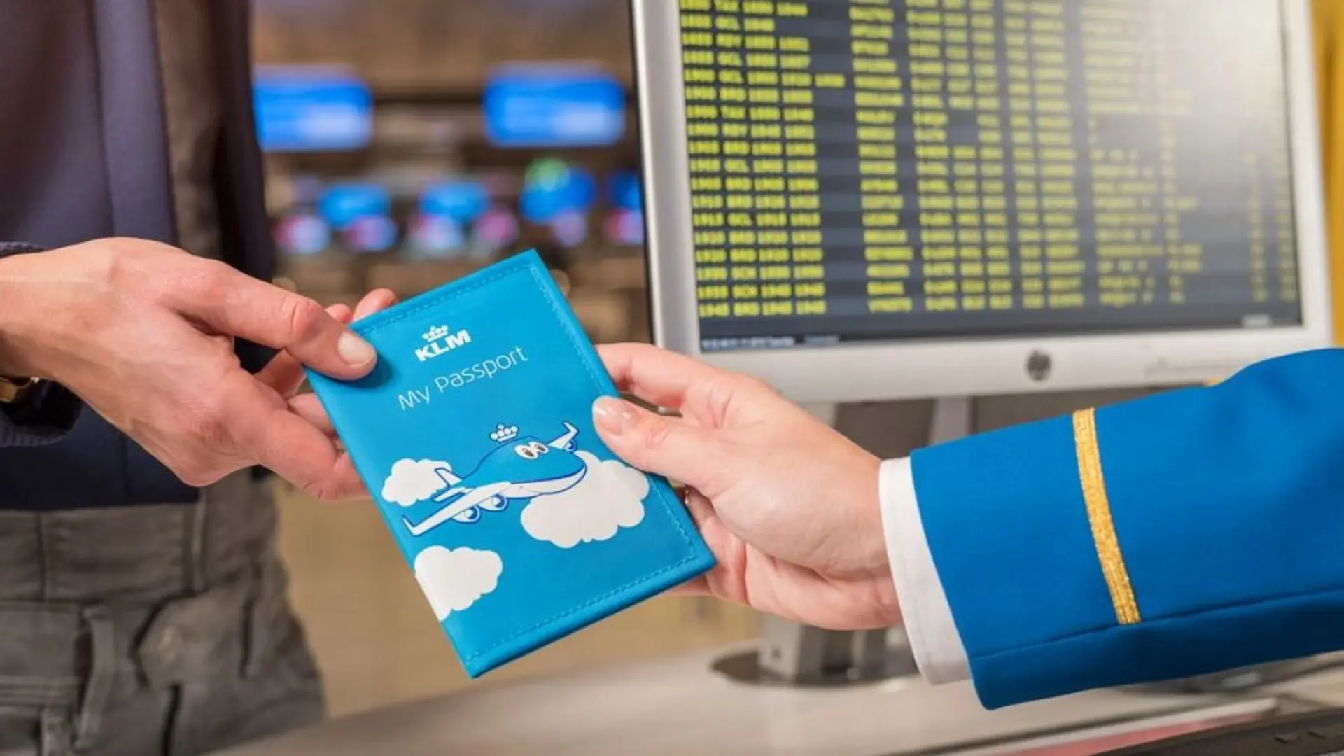 KLM passport cover for kids