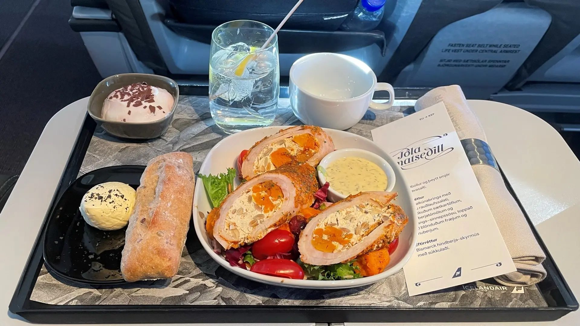 Airline review Cuisine - Icelandair - 3
