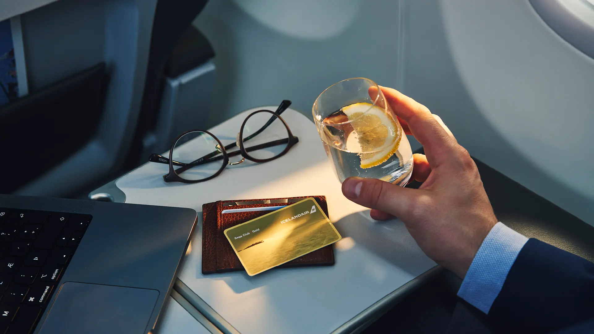 Airline review Beverages - Icelandair - 3
