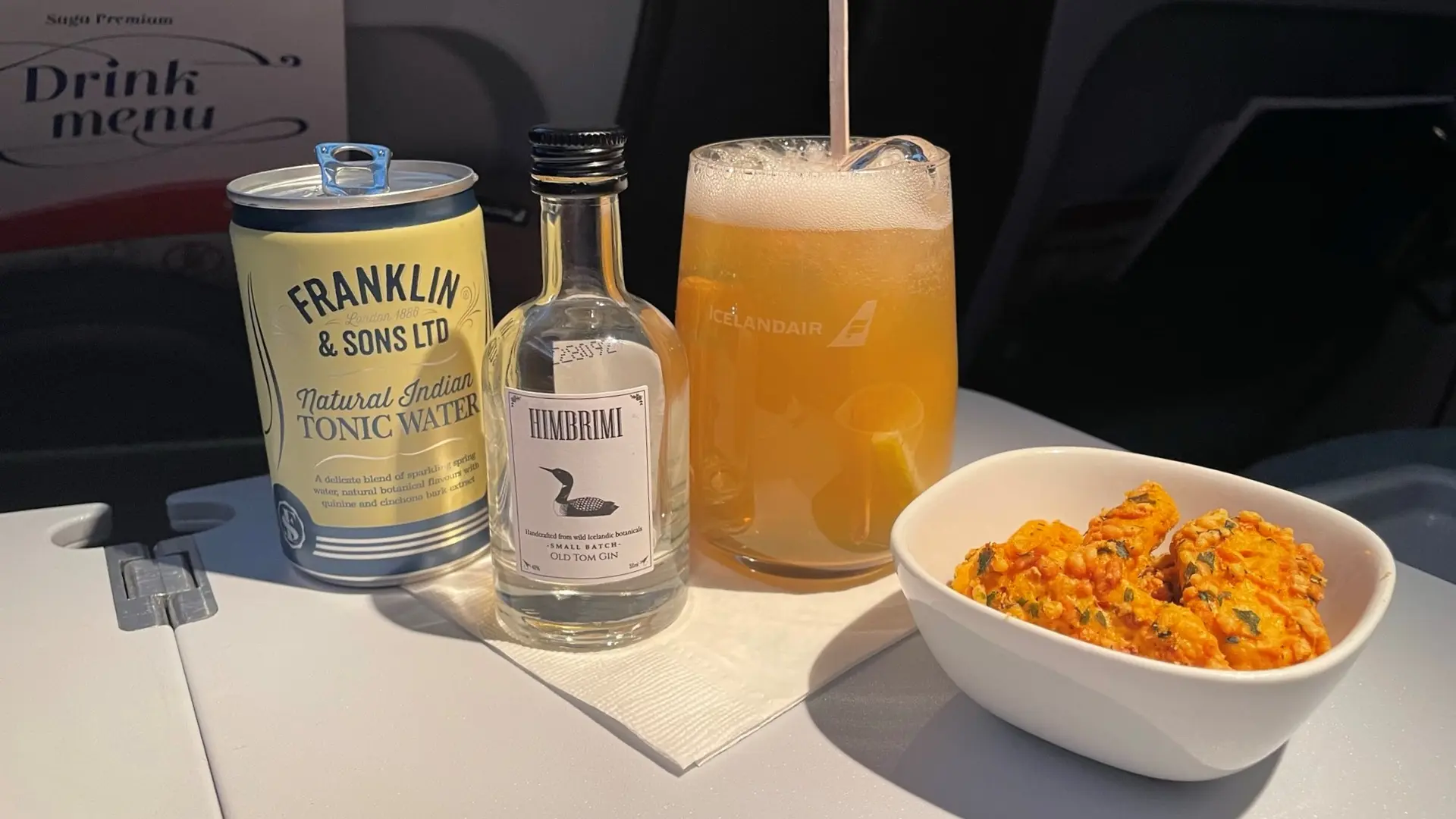 Airline review Beverages - Icelandair - 7
