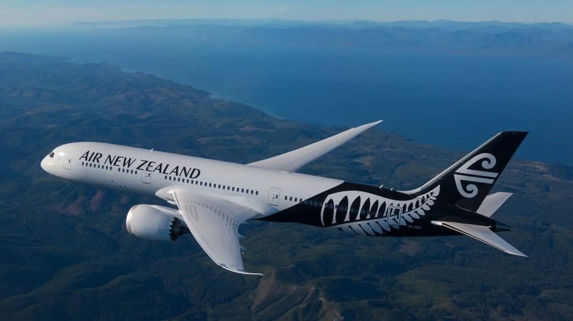 air new zealand's plane in the sky