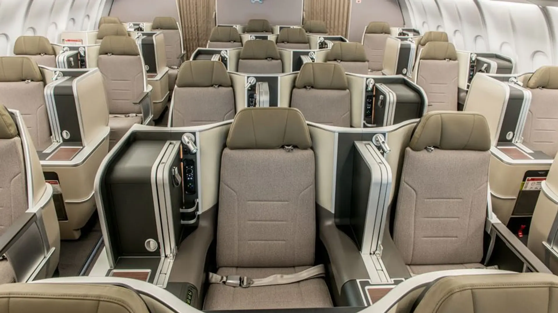 Flat beds in tap air portugal's Executive Class 