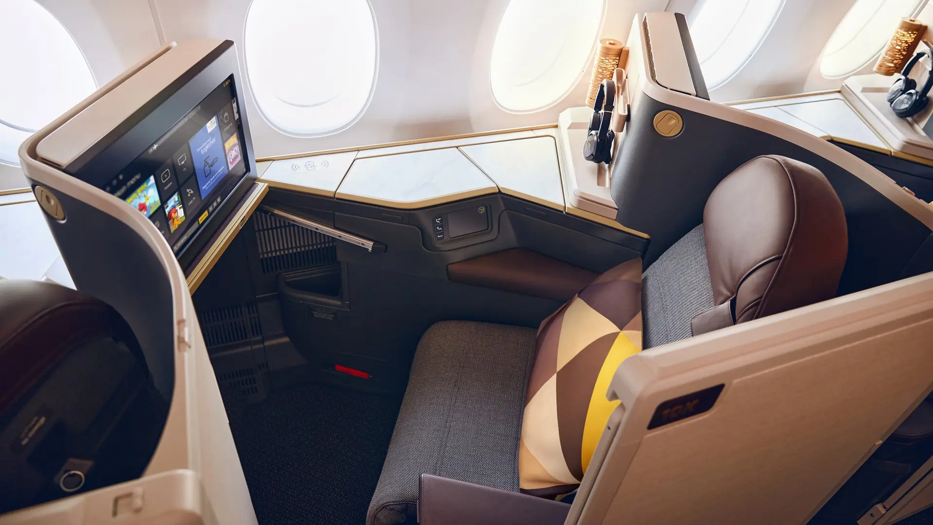 Airlines News - Etihad unveils Suites for its Dreamliners