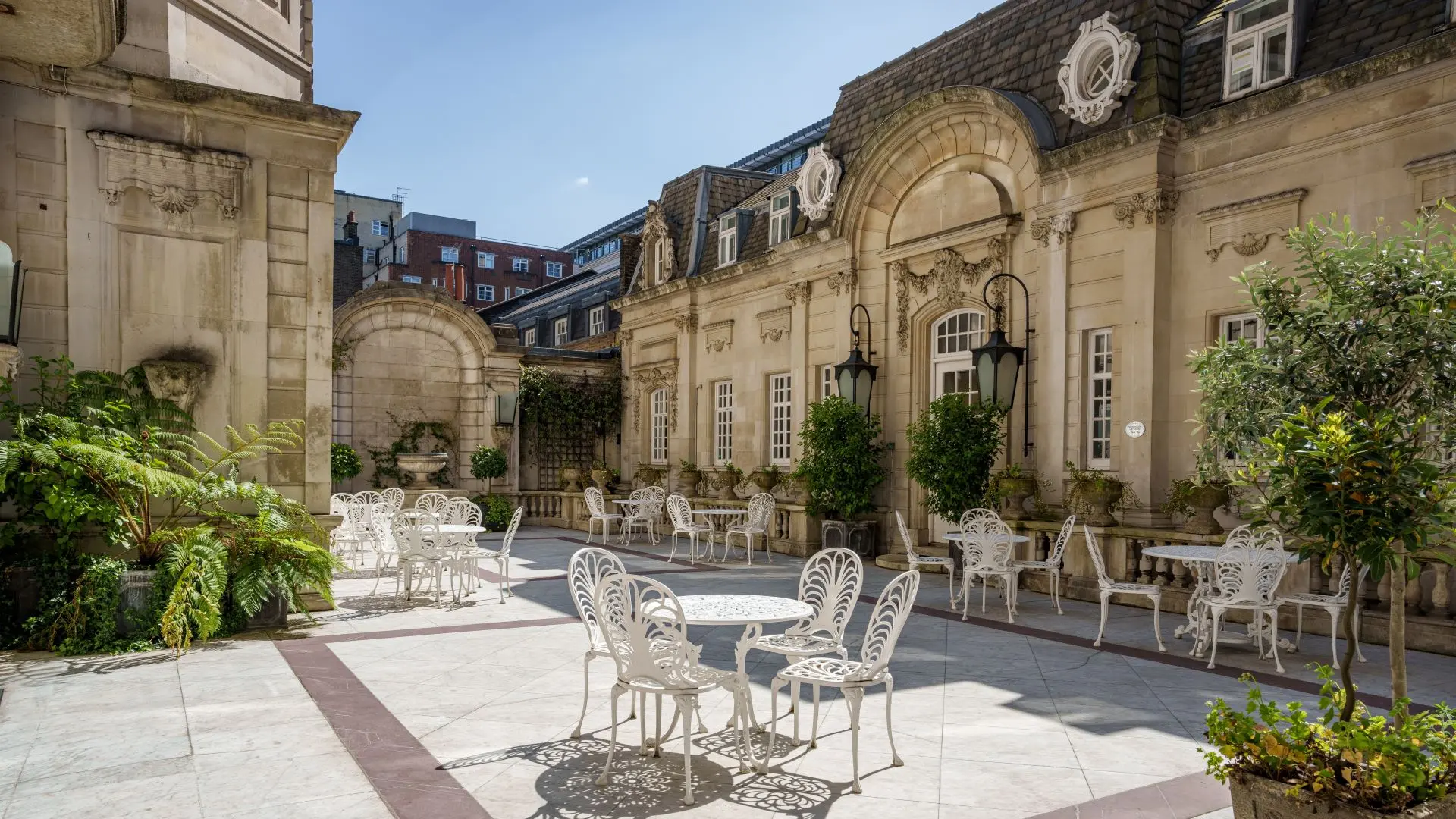 Lifestyle Toplists - 11 Best Private Members Clubs in London