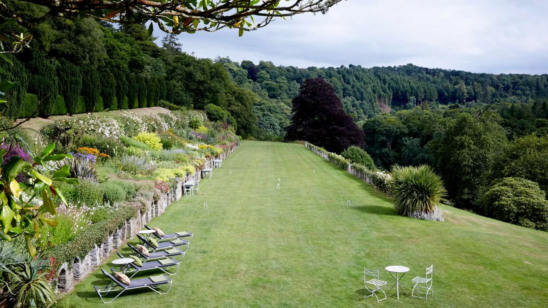 Hotel review Service & Facilities' - Hotel Endsleigh - 1
