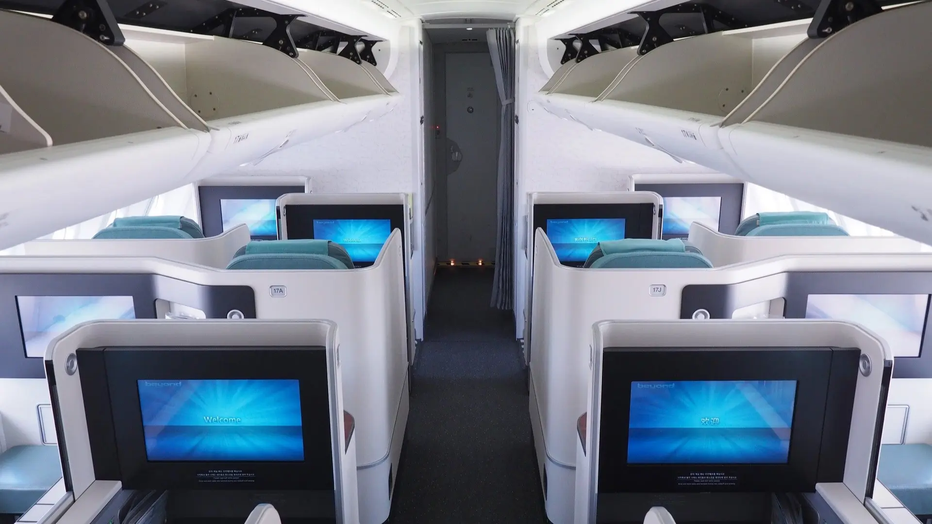 Airline review Cabin & Seat - Korean Air - 2