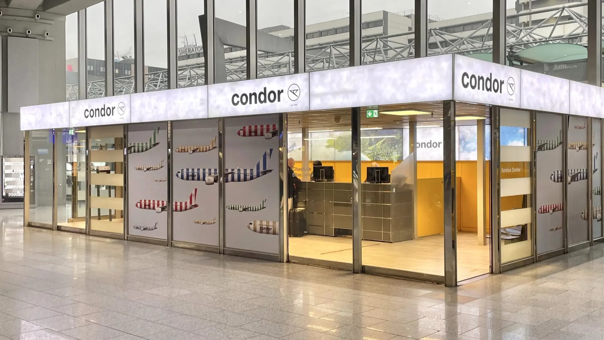 Airline review Airport experience - Condor - 0