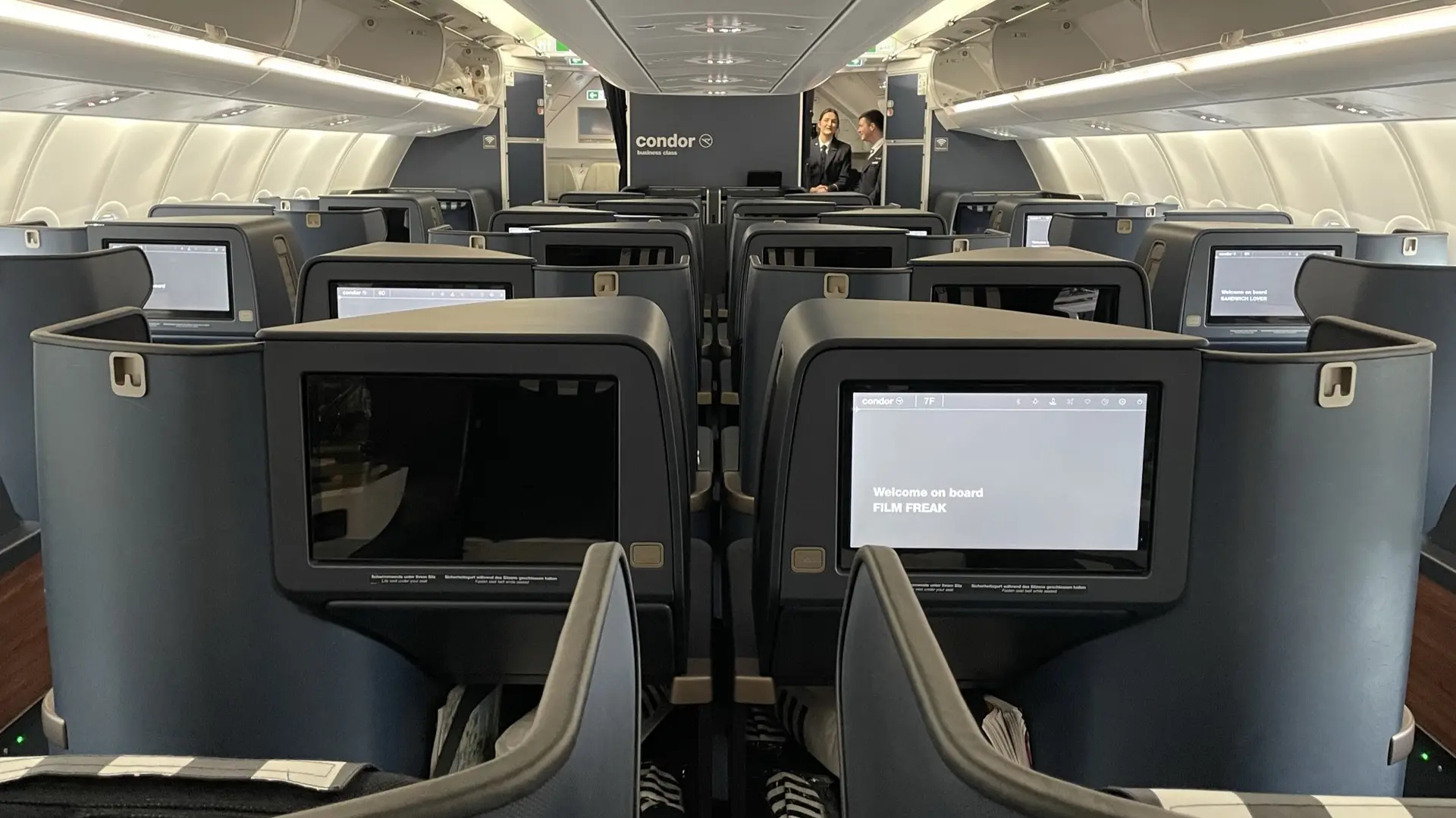 Airline review Cabin & Seat - Condor - 10