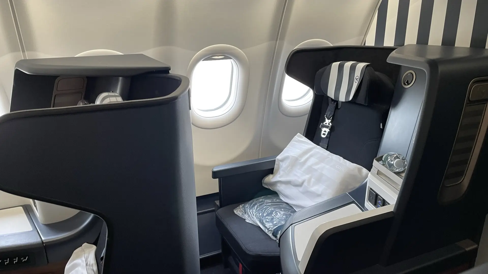 Airline review Cabin & Seat - Condor - 4