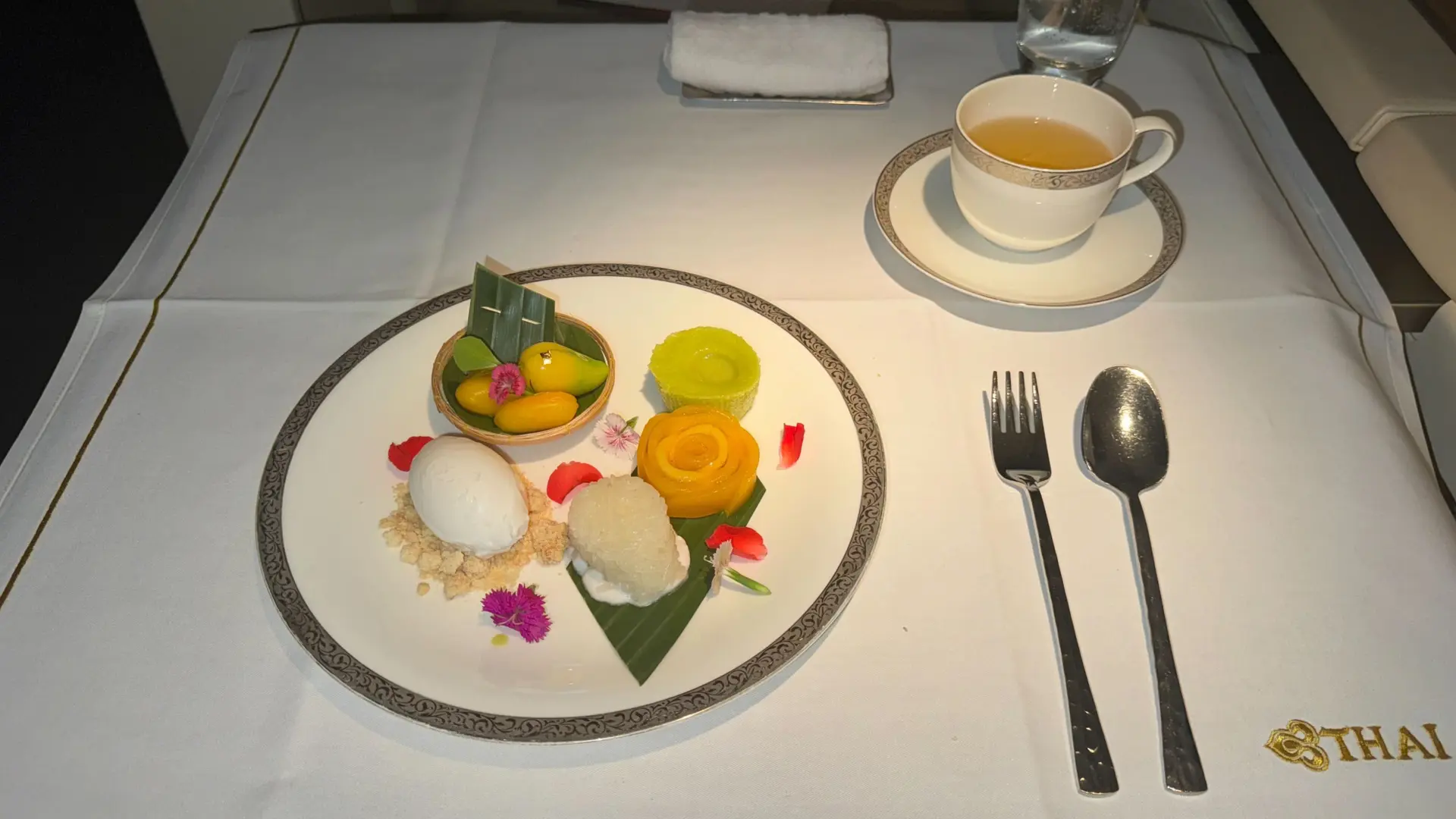 Airline review Cuisine - Thai Airways - 2