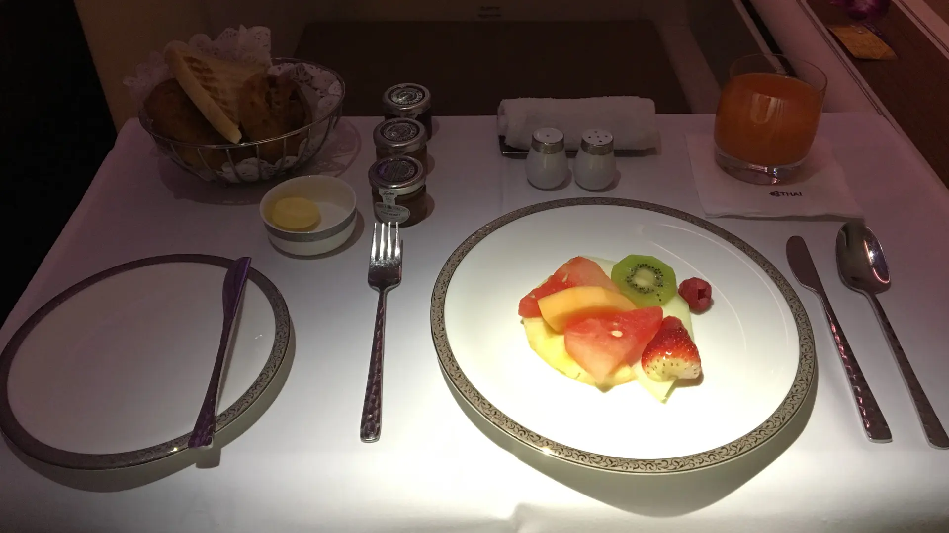 Airline review Cuisine - Thai Airways - 12