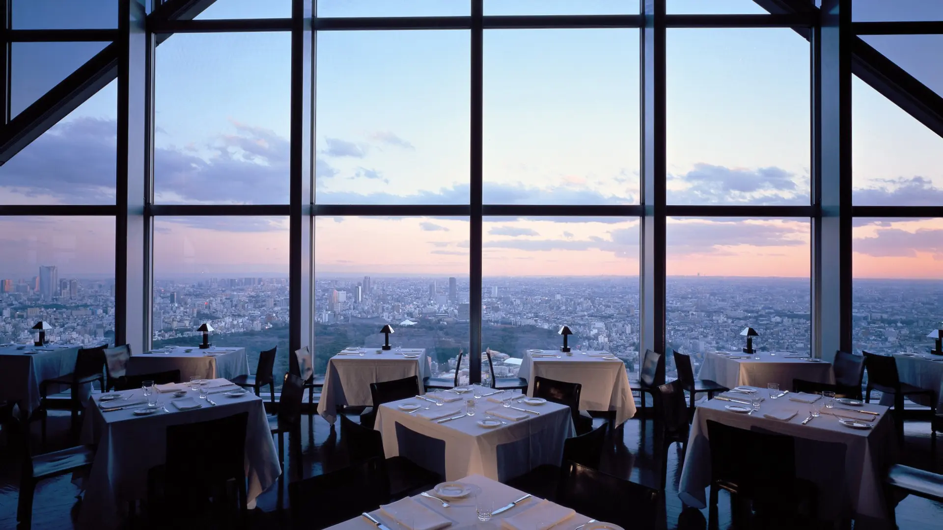 10 Best Luxury Hotels in Tokyo 2024