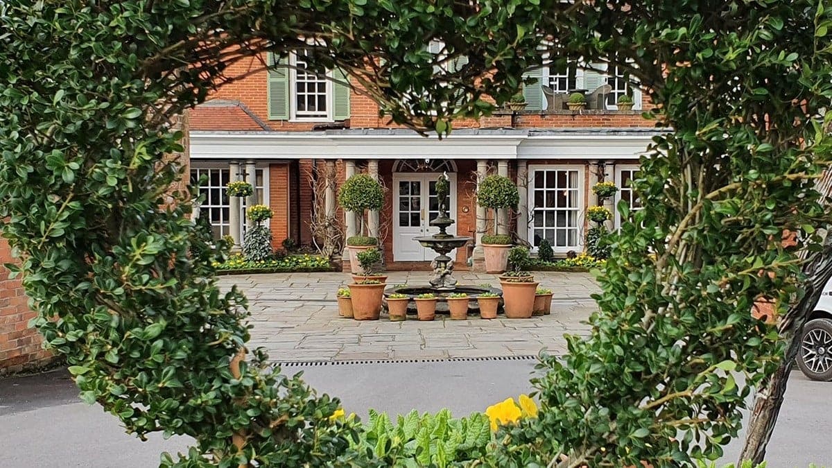 Hotel review Location' - Chewton Glen Hotel - 3
