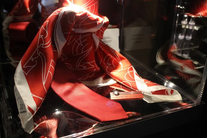 Air France's new first class - La Première 'A Designer Suite' - New chinaware, new amenity kit and new uniform for the staff - 5