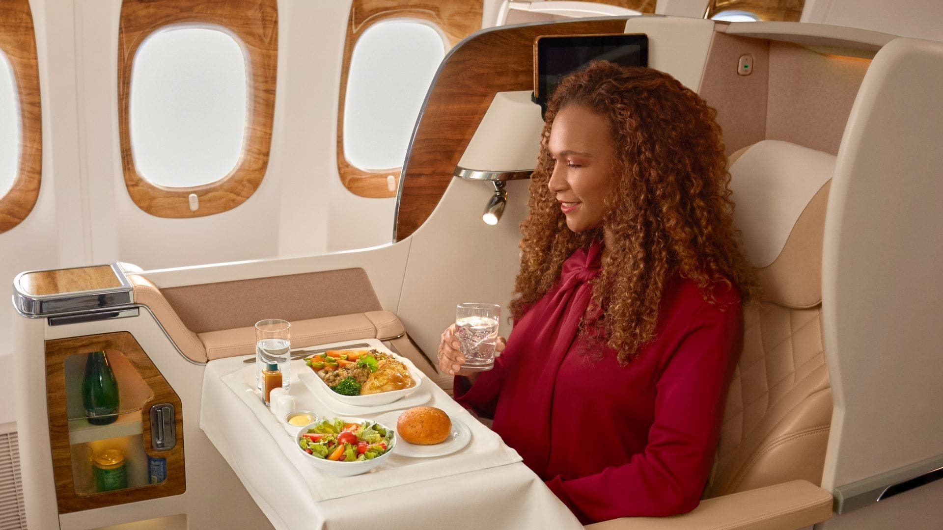 Airlines News - Emirates expands Inflight Meal Preordering Service to 92 international routes