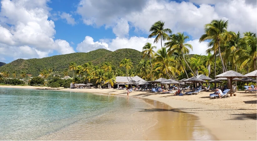 The beach at Curtain Bluff turning the day