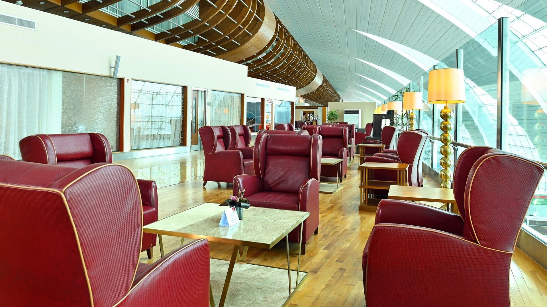 Airline review Airport experience - Emirates - 1