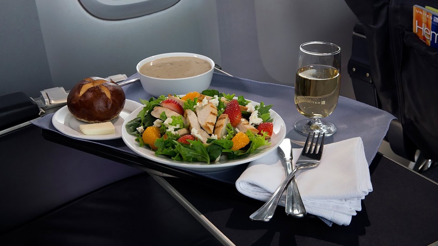 Airline review Short- & Medium-haul - United Airlines - 3