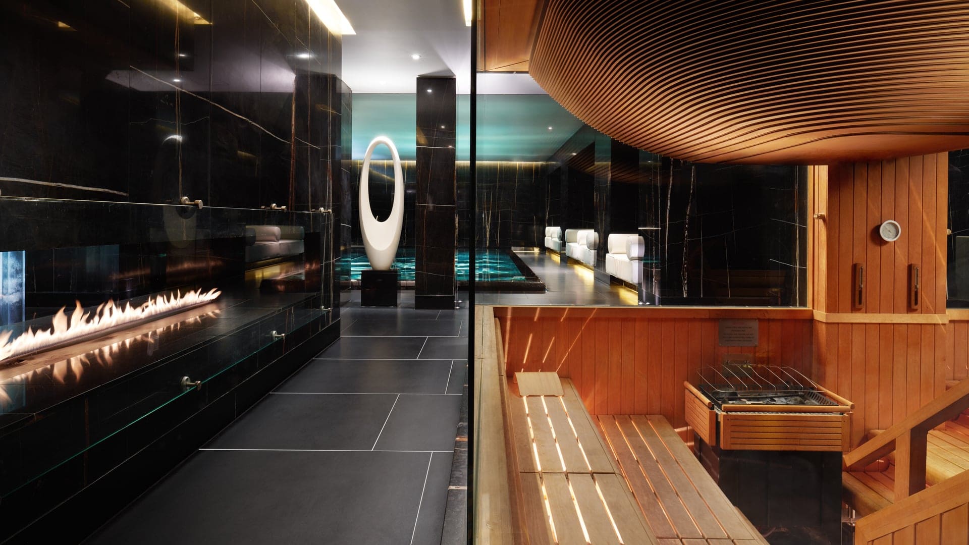 Hotel review Service & Facilities' - Corinthia London - 2