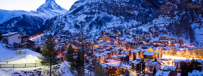 Best Luxury Ski Hotels in the World image