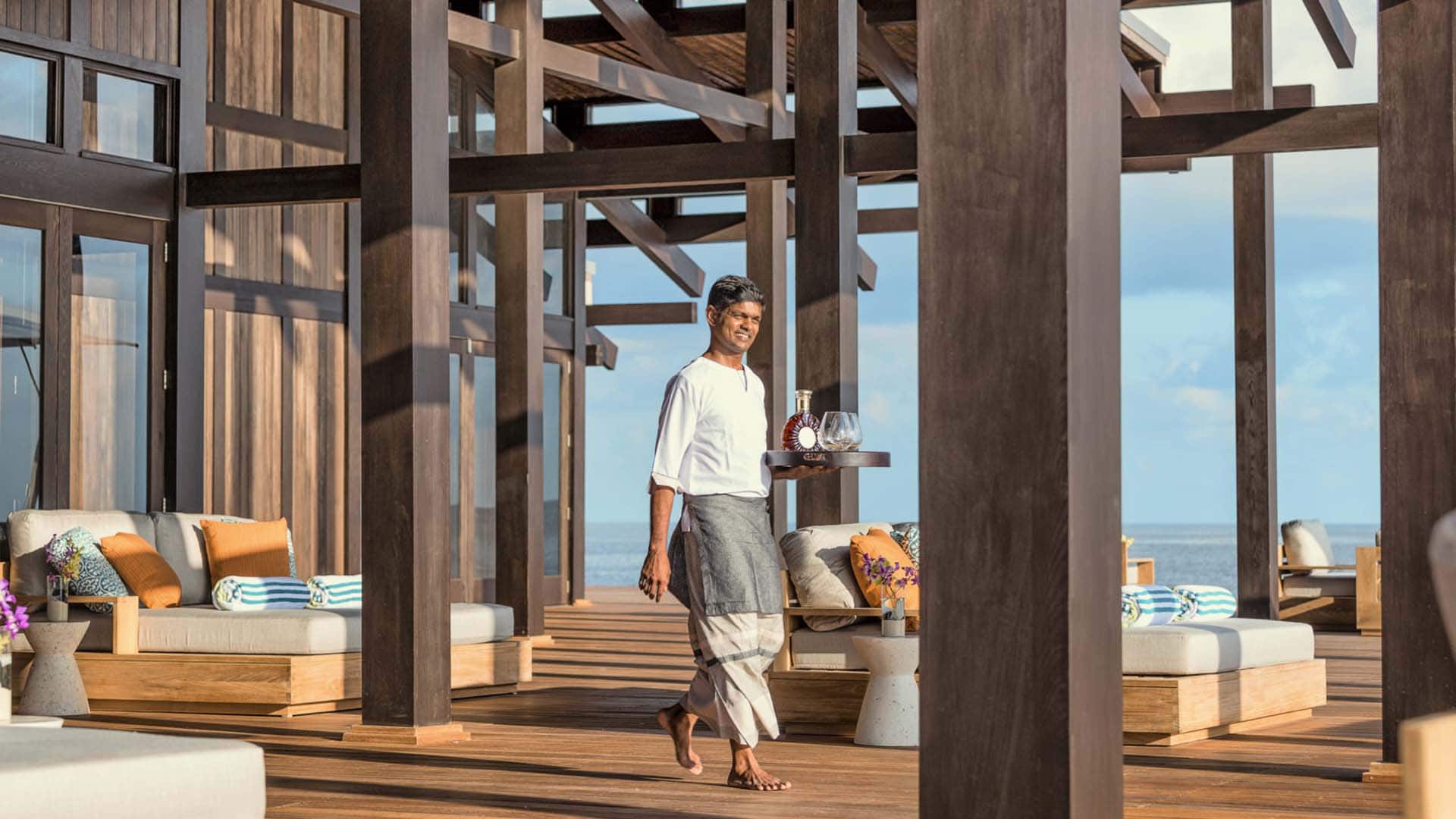 Hotel review Restaurants & Bars' - Kudadoo Maldives Private Island - 4