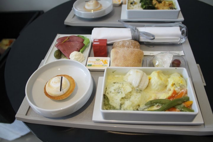 Launch of Air France's new service concept on medium-haul flights - testing new food on the route Stockholm-Paris - New food concept in business class and economy class - 2