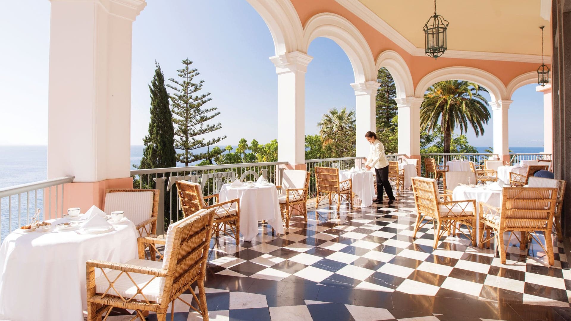 Airlines Articles - Attractive Business Class Valentine's Day offers from TAP Air Portugal