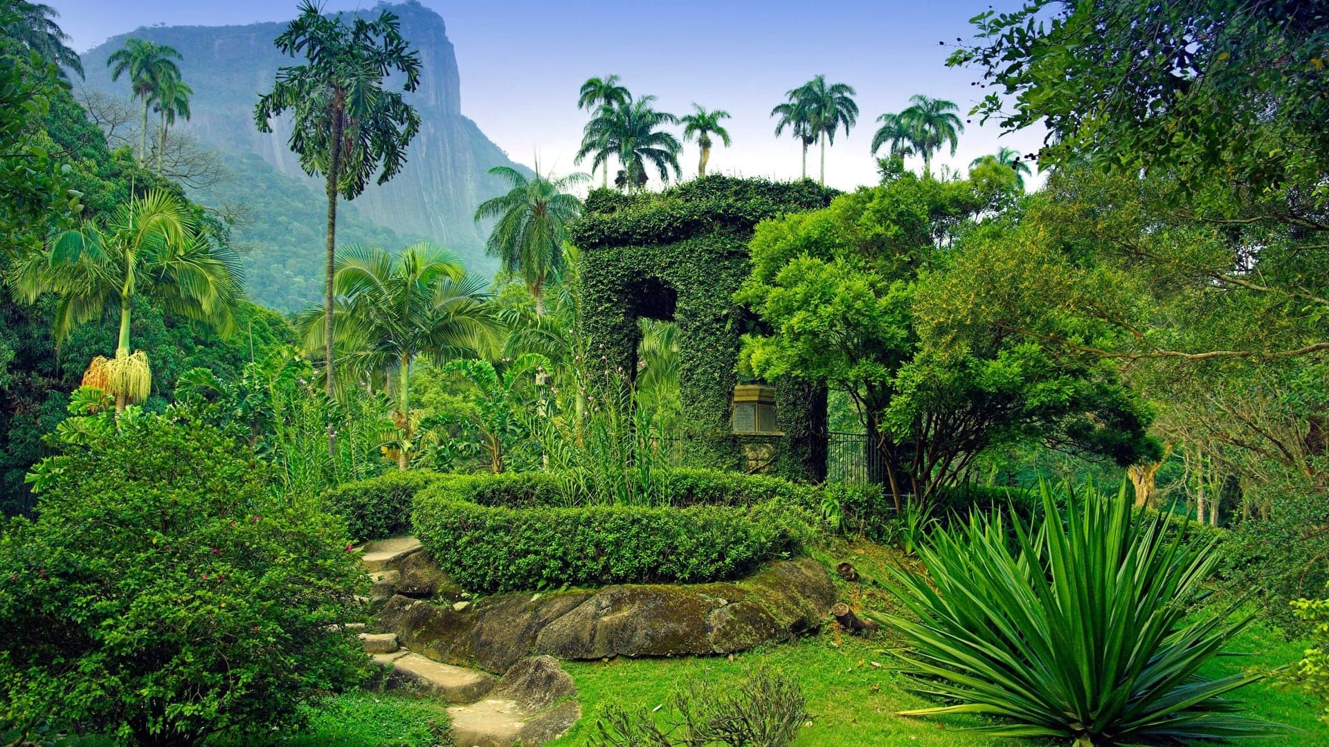 Lifestyle Toplists - The Best Botanical Gardens in the World