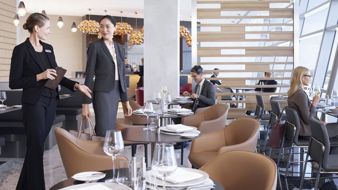 Airline review Airport experience - American Airlines - 2