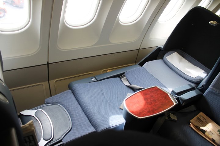 En test av SAS nya Airbus A340 - med fully flat-stolar i business class - Business Class (SAS Business) - 4