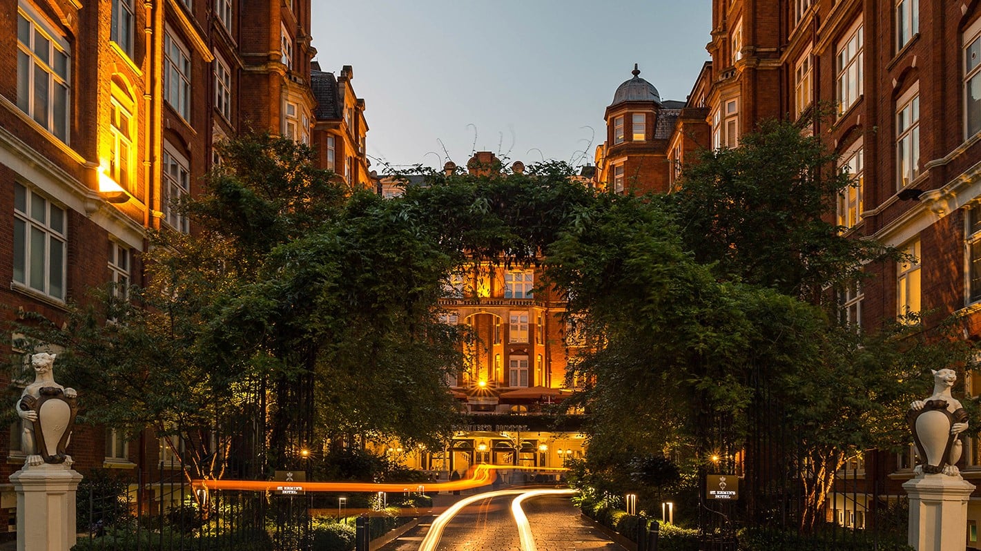 Front entrance of St Ermin´s hotel london