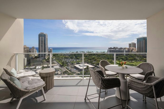 Verified hotel review - The Ritz-Carlton Residences Waikiki Beach Hotel - 9